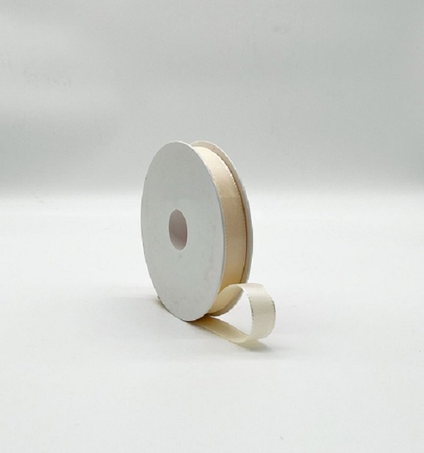 NASTRO TAFFETAS 15MM. 50MT. CREMA