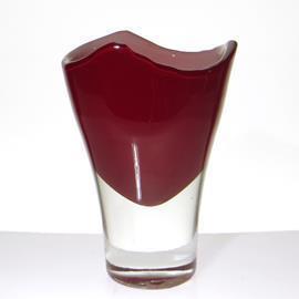 VASE H.20 D13,5X 11,5CM.RED