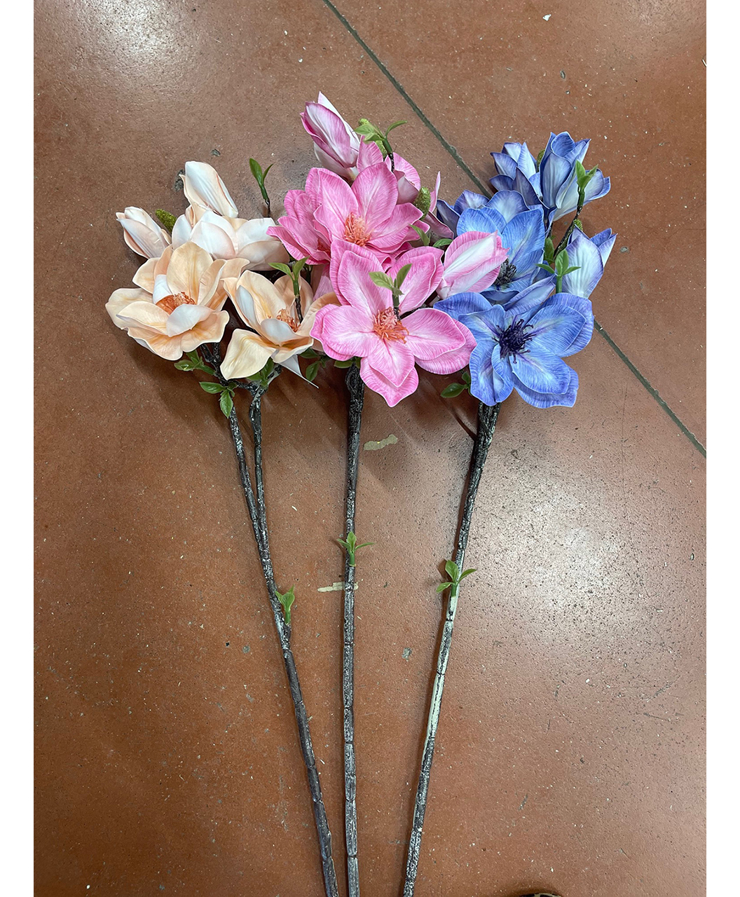 MAGNOLIA YAPON.4FIORI 2BOCC.90CM. 3PZ.COL. ASS.