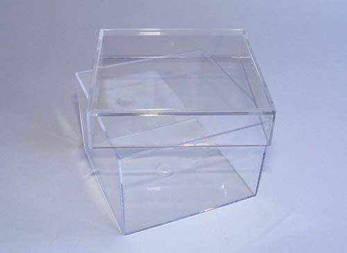 SCAT.PLAST.QUADR. 12PZ. 75X75X50MM.TRASP