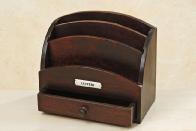 PORTALETTERE LEGNO 28X23CM.