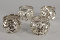GLASS TEALIGHT D7,5CM. W/HANG.SILVER