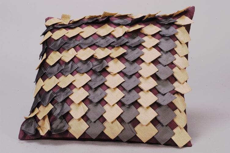 CUSHION PURE CH.DET. 40X40 PURPLE/GRE