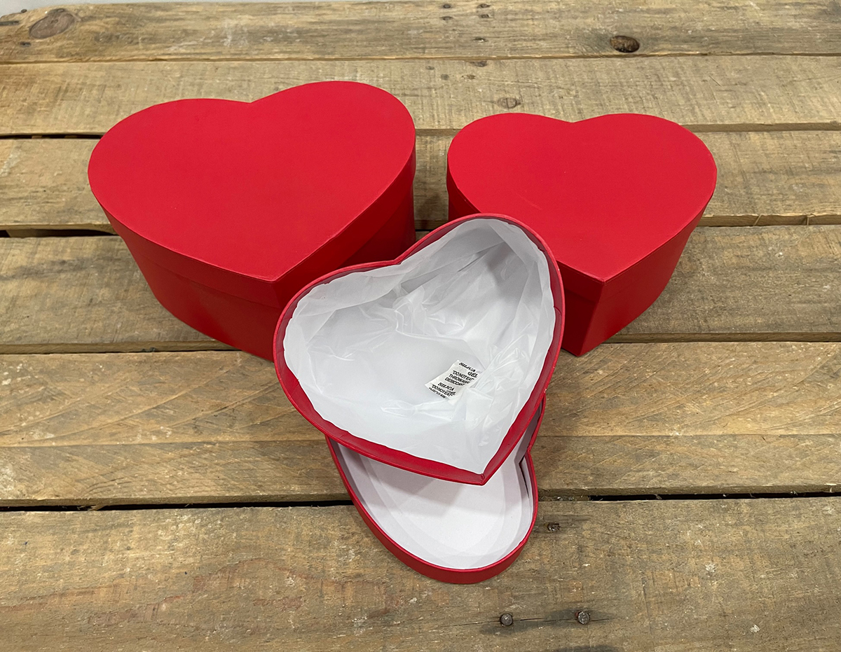 SCAT.CUORE S/3PZ.C/PL. INT. H12-10-10 D24-21-18CM. ROSSO