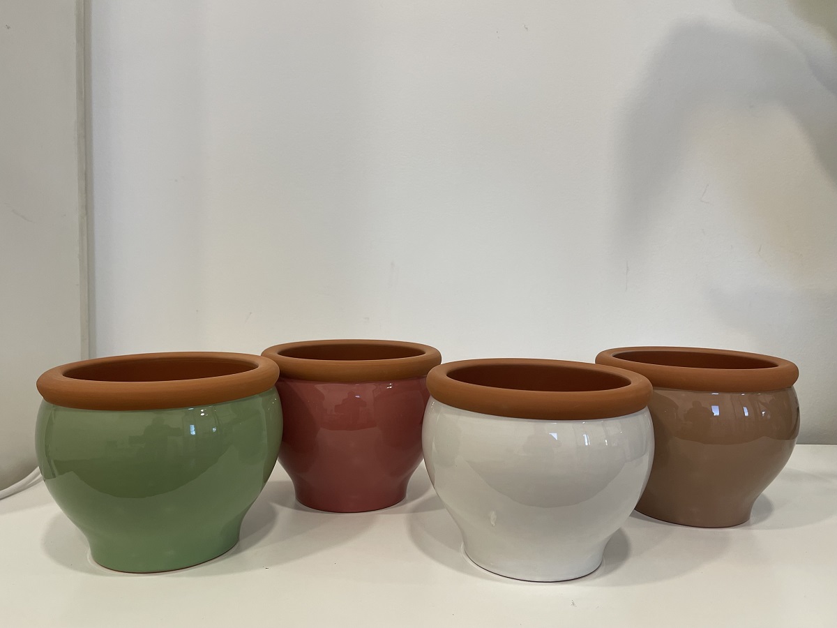 VASO CER.TONDO D20 H16CM. 4PZ.4COL.ASS. --NETTO------