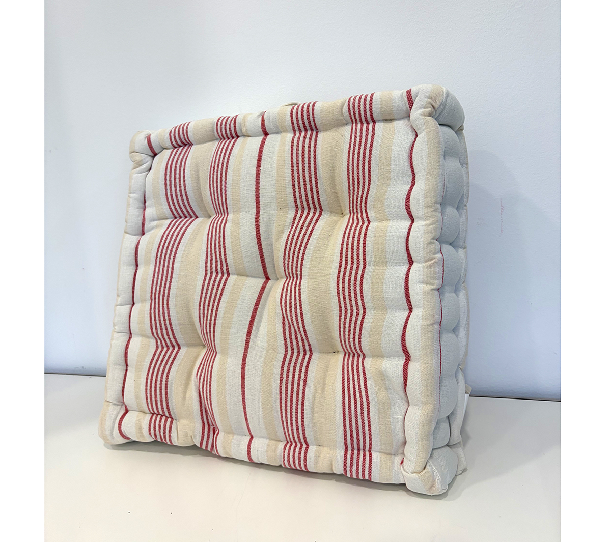 CUSCINO A RIGHE ROSSE 40X40 H10CM. 2PZ.