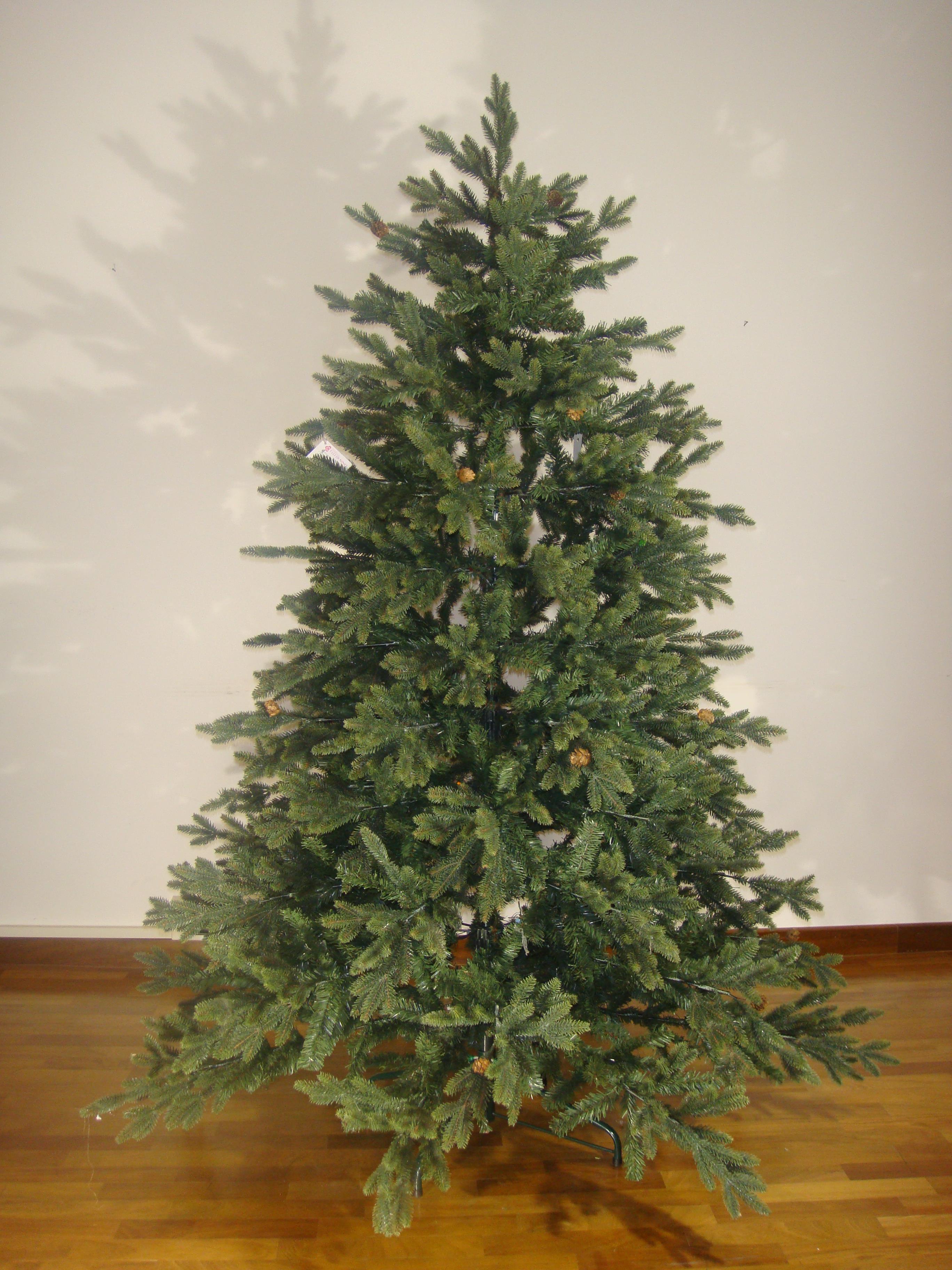 ALBERO CON PIGNE H270CM. 2460TIPS A INNESTO  --NETTO----